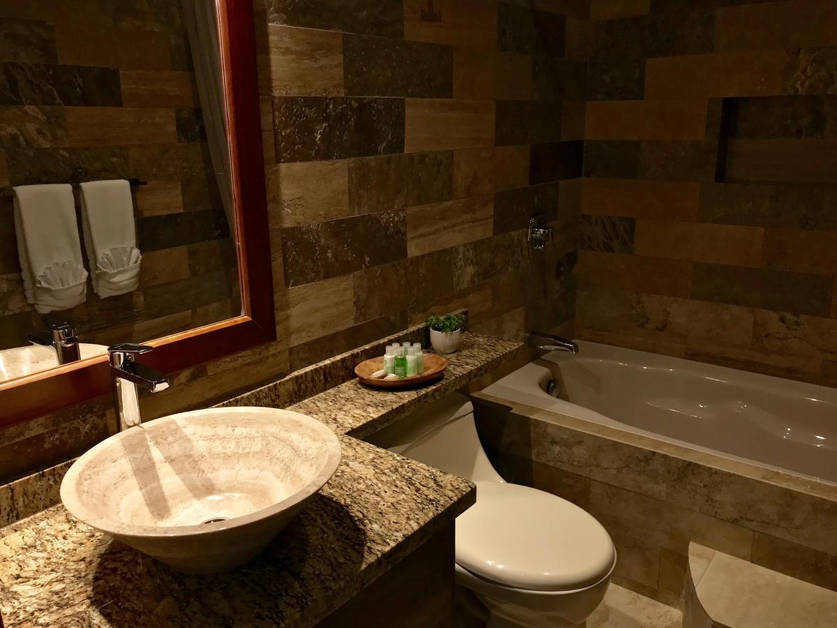 Ilalo Garden Hotel & Restaurant كويتو المظهر الخارجي الصورة
